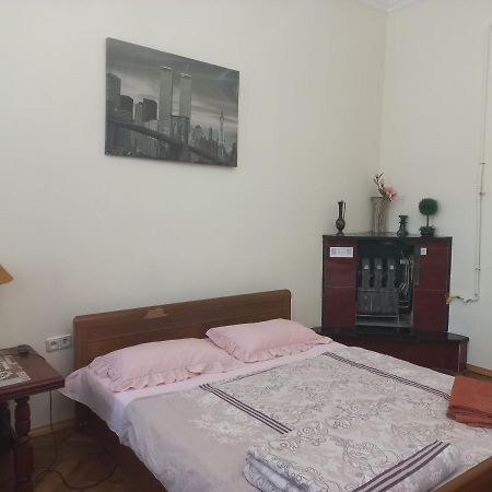 Затишна Оселя Apartment Lviv Ngoại thất bức ảnh